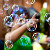 lilia_bubbles_backyard_01